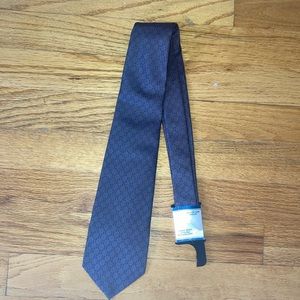 Men’s NWT tie. Oscar de la Renta Couture